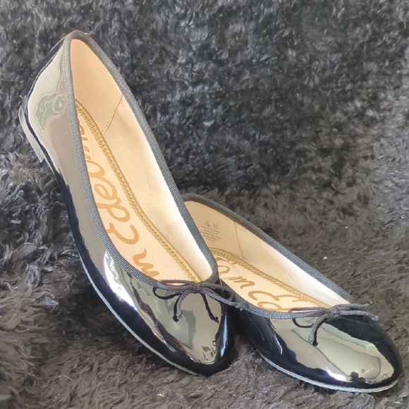 Sam Edelman Glossy Black Flats - Picture 3 of 8